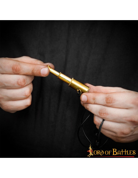 Extendable mini-telescope pendant