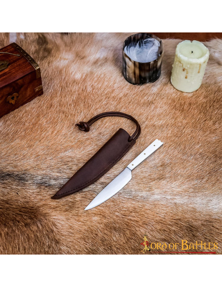 Medieval knife with bone handle (19 cm.)