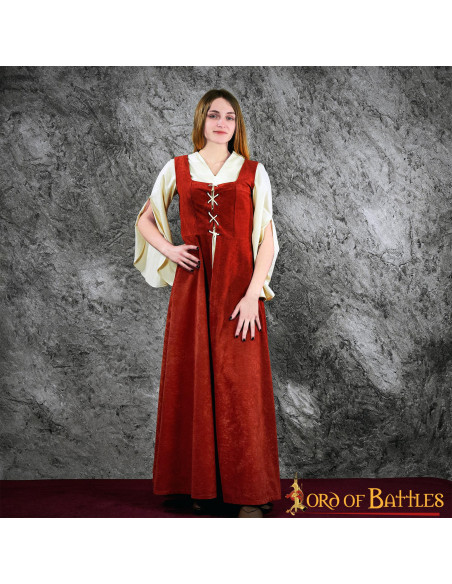 Medieval brial woman Izani