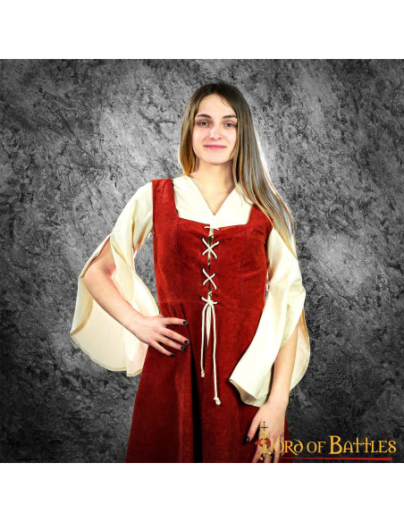 Medieval brial woman Izani