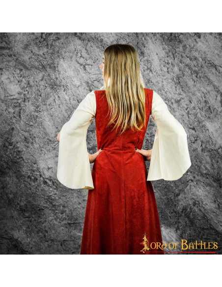 Medieval brial woman Izani