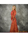 Medieval dress courtesan woman with brocades - Garnet