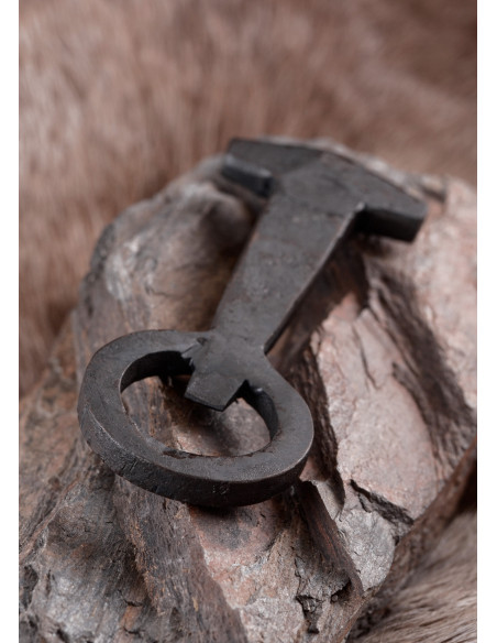 Iron Thor's hammer bottle opener (10...