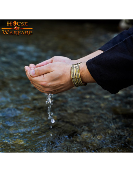 Medieval brass bracelet (16.5 cm.)