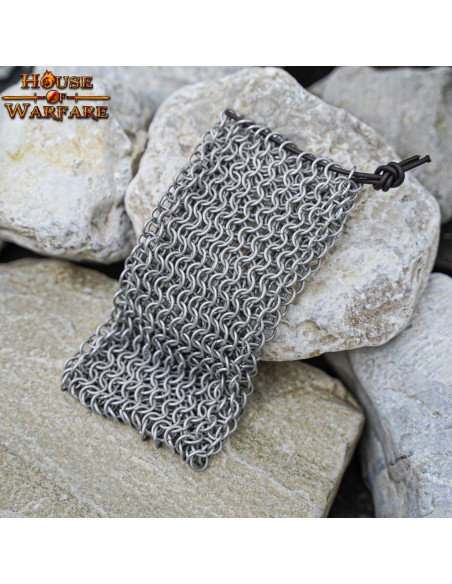 Medieval chainmail bag (15.2x10.1 cm.)