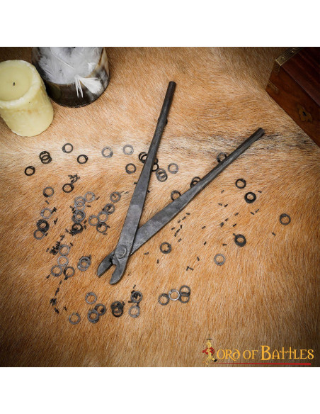 Riveter for chain mail with 6 mm rings.