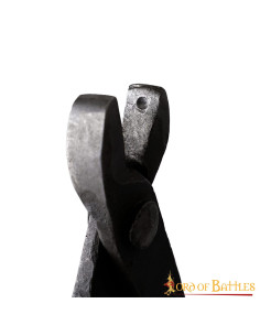 Riveter for chain mail with 9 mm rings. 2