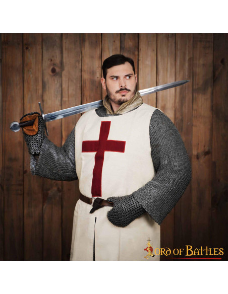 Padded chainmail gauntlets with round...