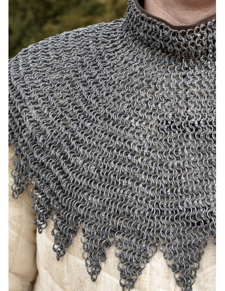 Bishop's mantle in aluminum with...