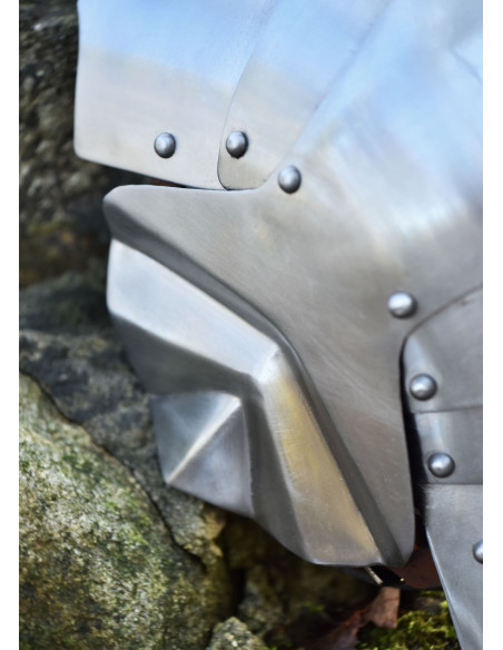 Pair of medieval knee pads in steel...