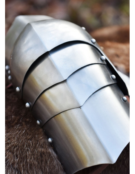 Pair of medieval knee pads in steel...