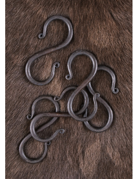 Set of 5 medieval S-shaped hooks