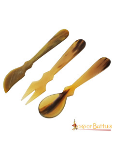 Set of 3 medieval horn cutlery (15-16 cm.) 2