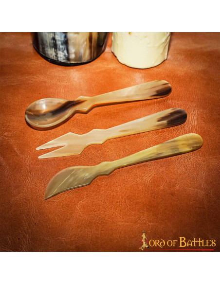 Set of 3 medieval horn cutlery (15-16...