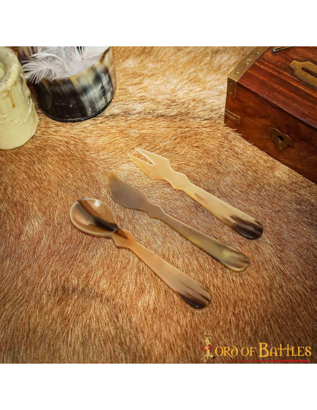 Set of 3 medieval horn cutlery (15-16...