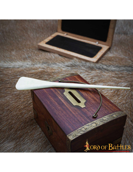 Roman hand in genuine bone (3.2x18.1...