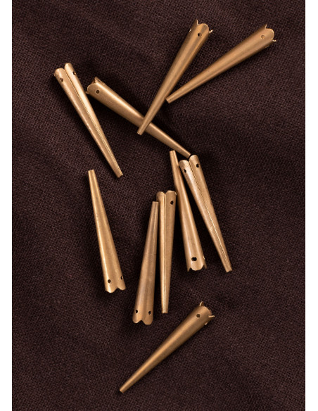 Set of 10 bright brass zigzag aiglets...