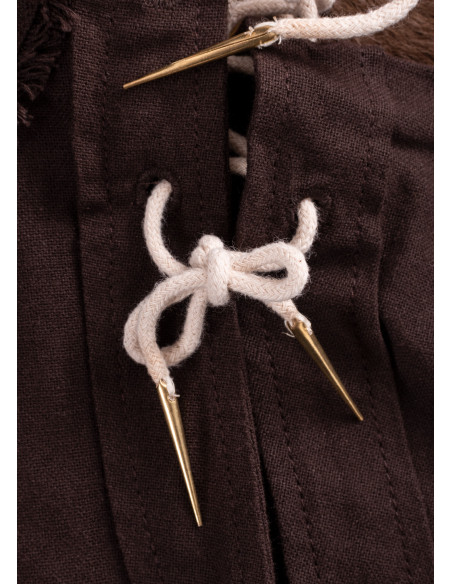 Set of 10 bright brass zigzag aiglets...