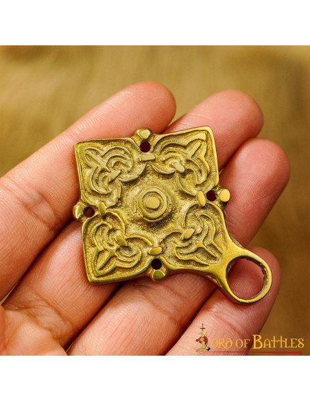 Brass-plated Gulbische cloak clasp,...