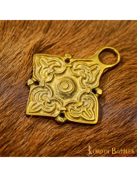 Brass-plated Gulbische cloak clasp,...