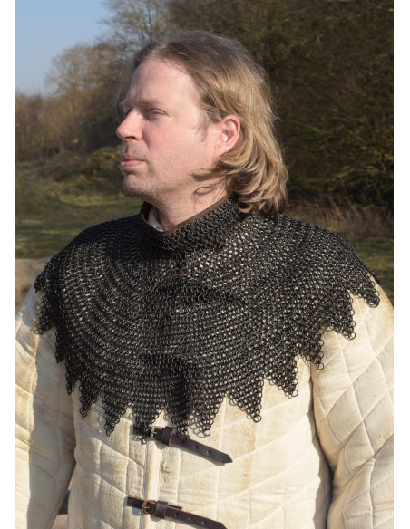 Bishop's Mantle Black Chainmail