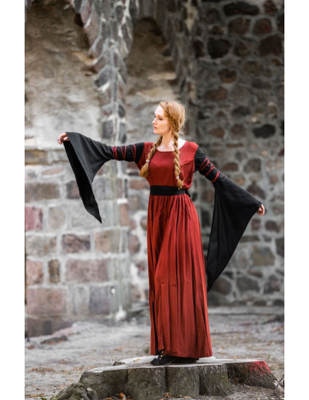 Dorell model red-black medieval dress