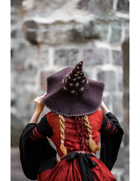 Star model witch hat, brown color Star model witch hat, brown color