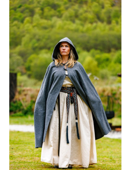 Short medieval cape for lady model... Short medieval cape for lady model...
