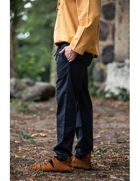 Low roman sandals in brown suede