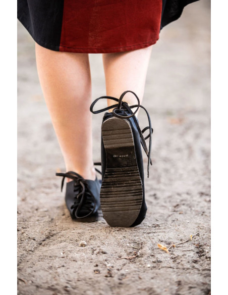 Low Roman sandals in nubuck leather