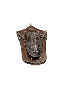 Medieval panoply, keychain type, with 2 swords and shield...