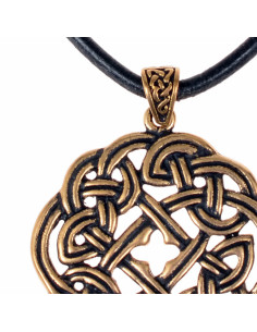 Ciorcal celtic amulet pendant in bronze 2