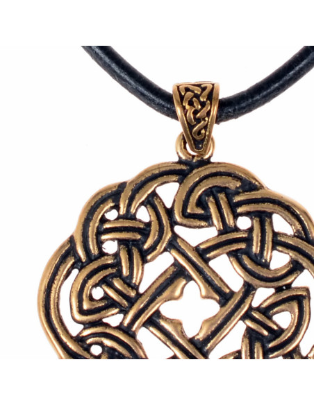 Ciorcal celtic amulet pendant in bronze