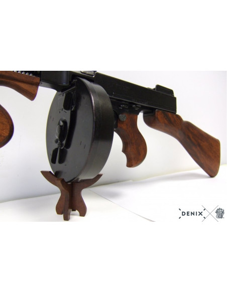 Desktop support to place a gun (11 cm.) Desktop support to place a gun (11 cm.)