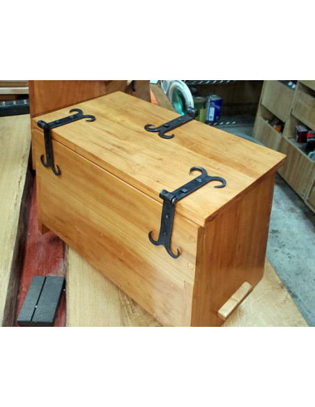 Set 2 medieval hinges with wrought...