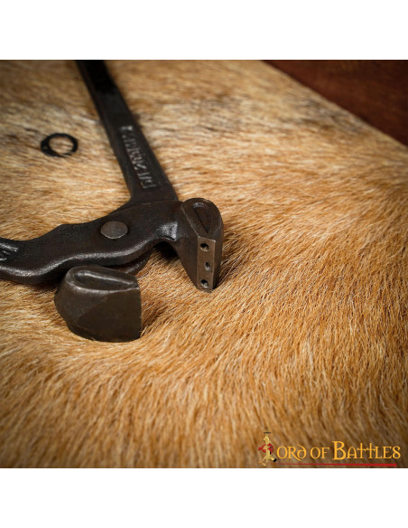 9mm chainmail ring pliers.