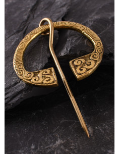 Celtic brooch with fibula type ring, brass (6.5 cm.) 2