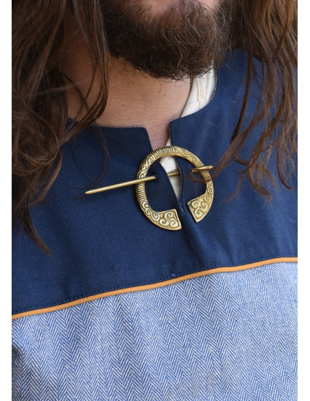 Celtic brooch with fibula type ring,...