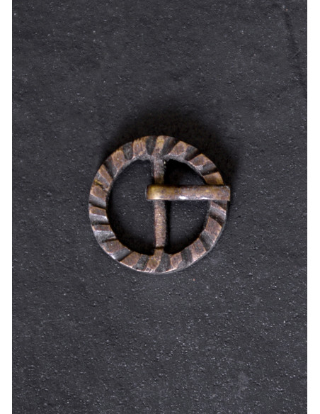 Medieval period belt buckle, in brass