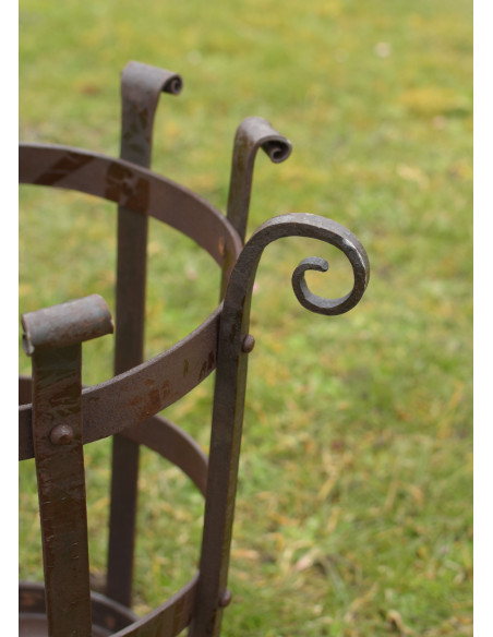 Small fire basket, hand forged (41 cm.)