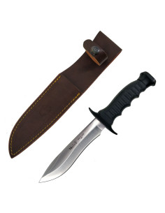 Tactical knife with rubber grip