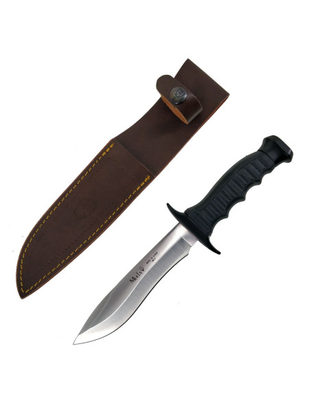 Tactical knife with rubber grip