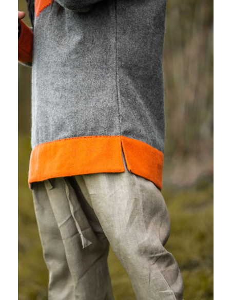 Roland model wool Viking tunic, gray