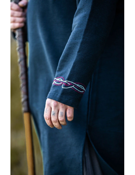 Snorri Viking tunic with Urnes style...