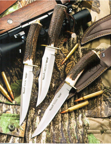 Tejón-Gredos knife stag horn and brass