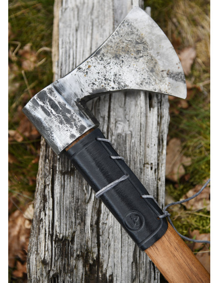 Protective leather guard for axes,...