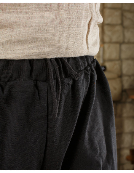 Capri pants in black cotton Tudor model