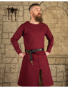 Long medieval tunic in burgundy cotton model Wolfram
