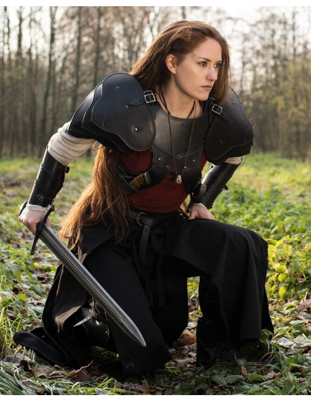 Victor model battle skirt, black color