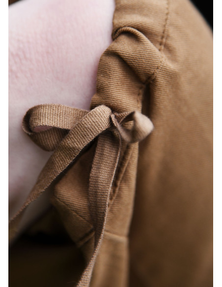 Jonte model lace-up capri pants for... Jonte model lace-up capri pants for...